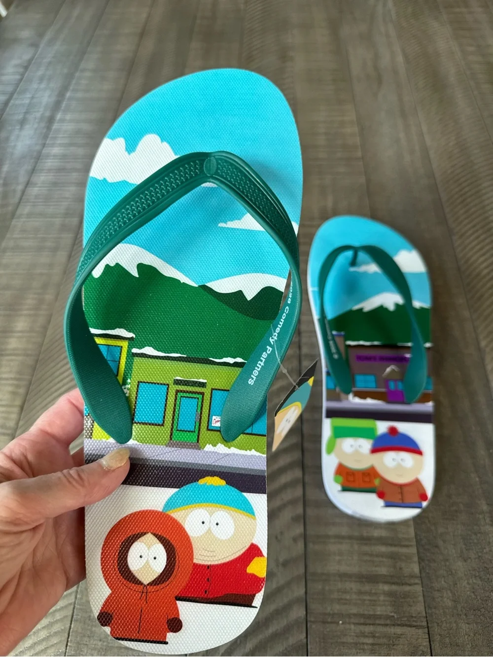 South Park Graphic Flip-Flops Sandals Men's Size 9/10 (NWT)